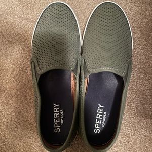 Sperry green loafer size 9